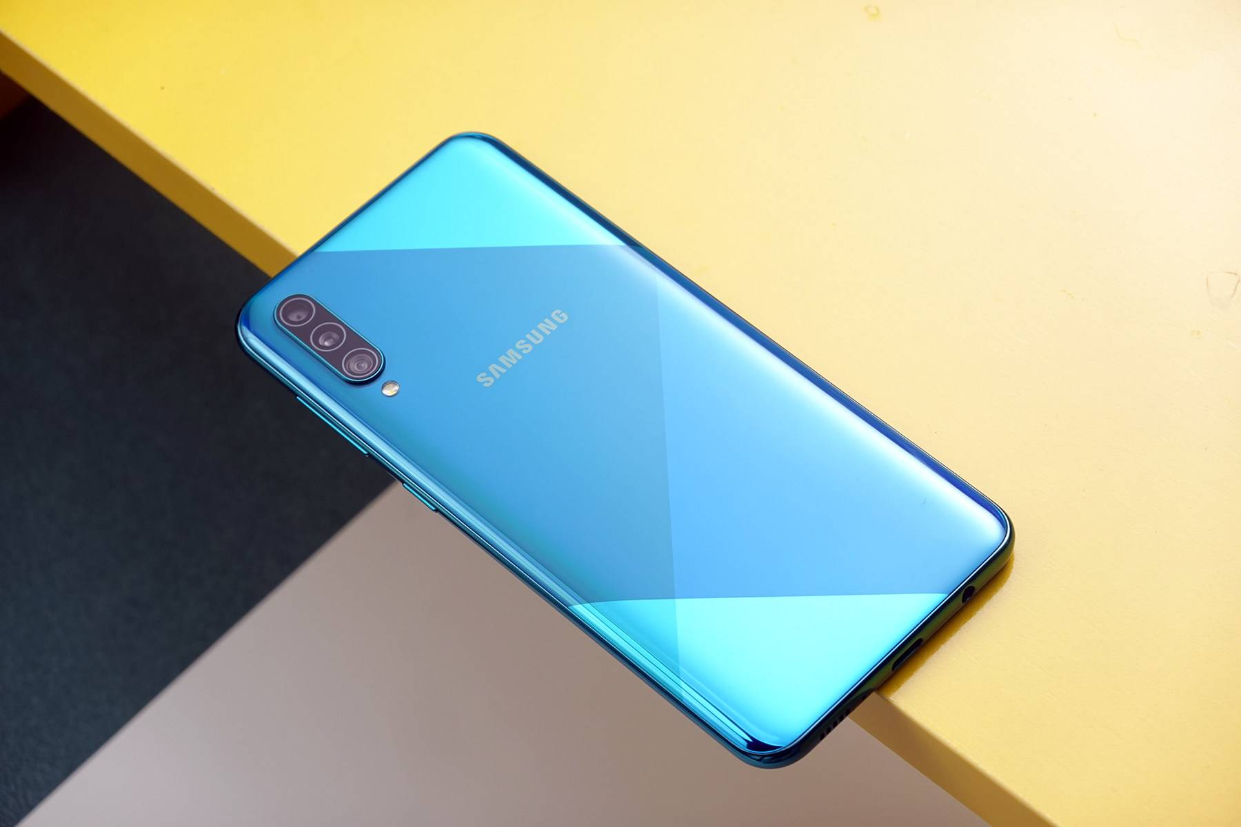 三星Galaxy A50s轻体验，年轻人的摄影旗舰